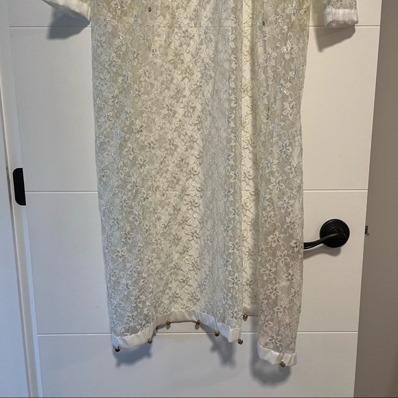 Vintage Lace Open Robe - Picture 15 of 16